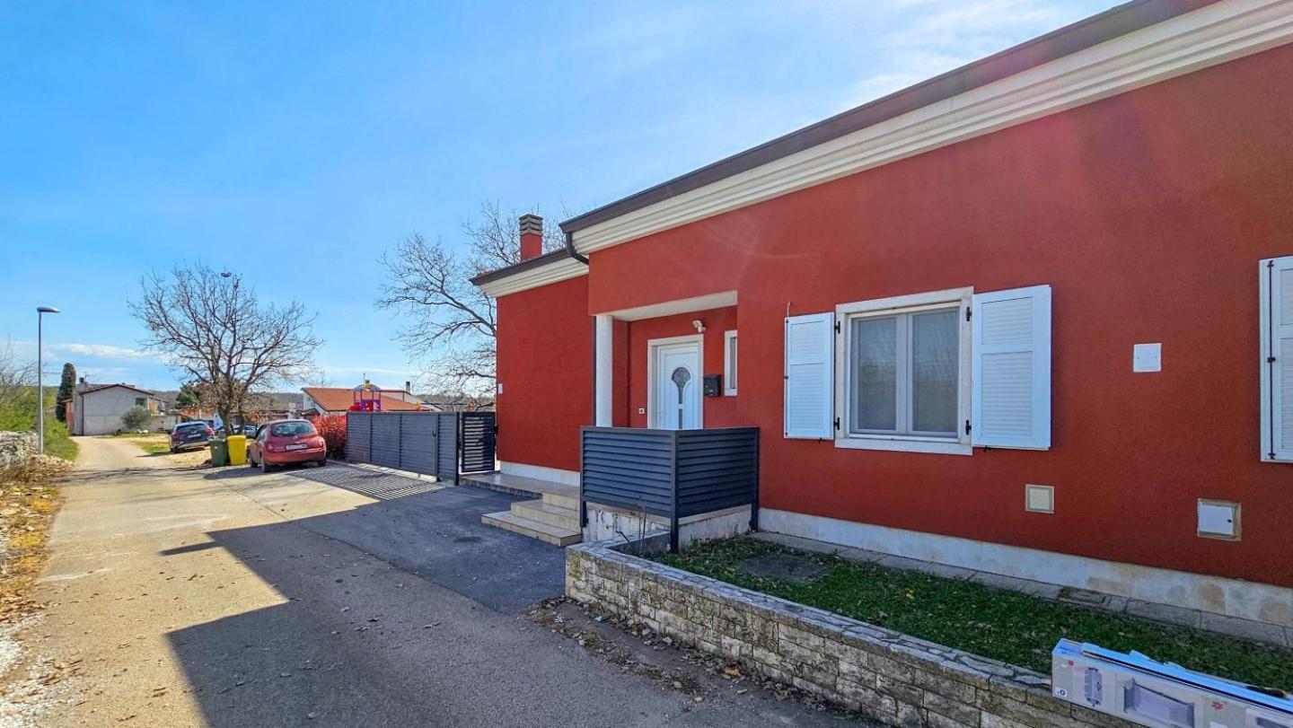 Casa Lutoma Villa Kmeti Luaran gambar
