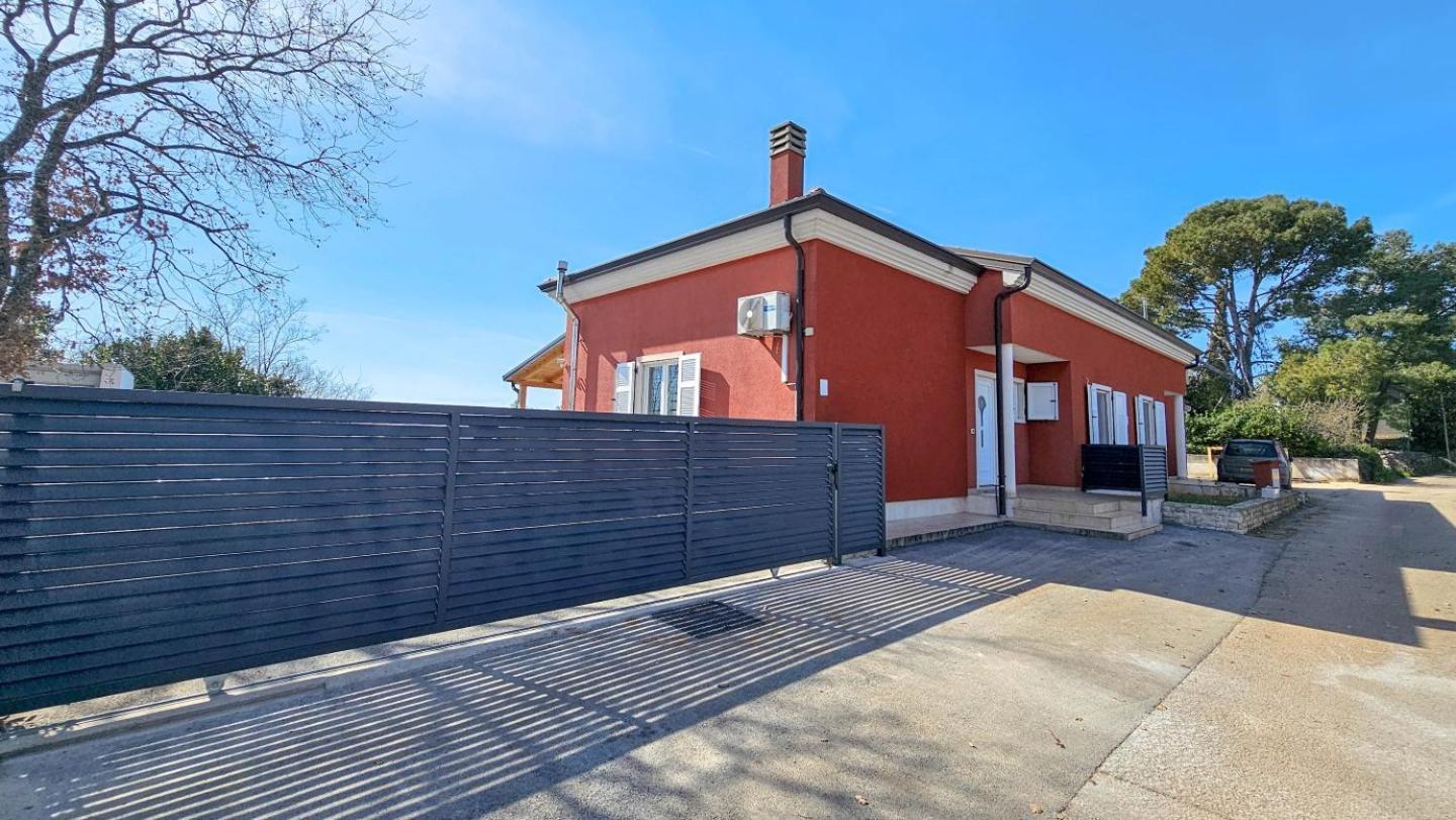Casa Lutoma Villa Kmeti Luaran gambar